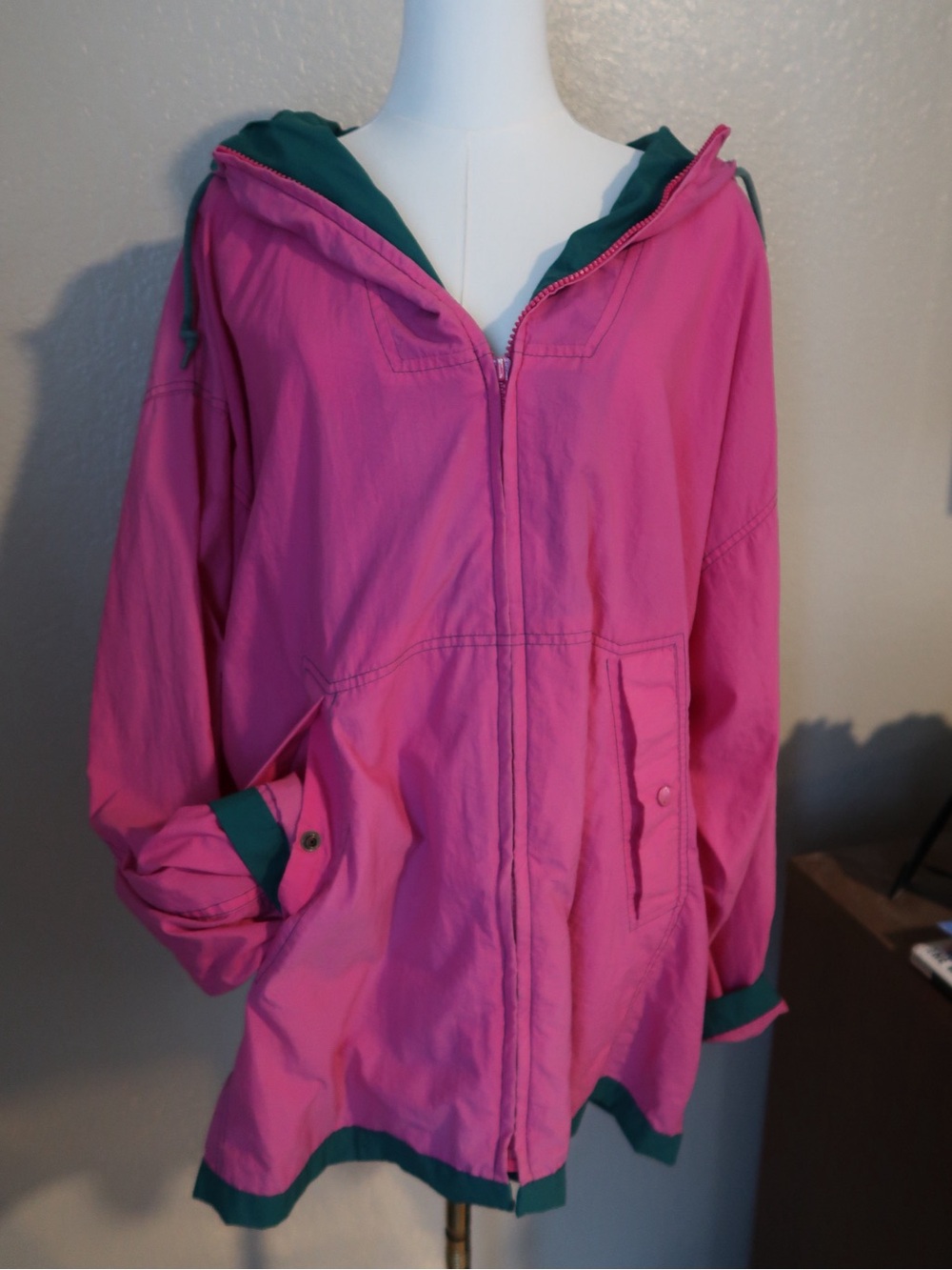 Vintage Gap Bright Pink Hooded Anorak with Teal Trim